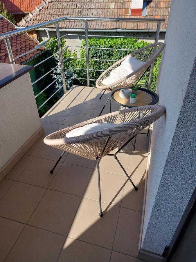 Frastak Apartment Хлоховец Екстериор снимка